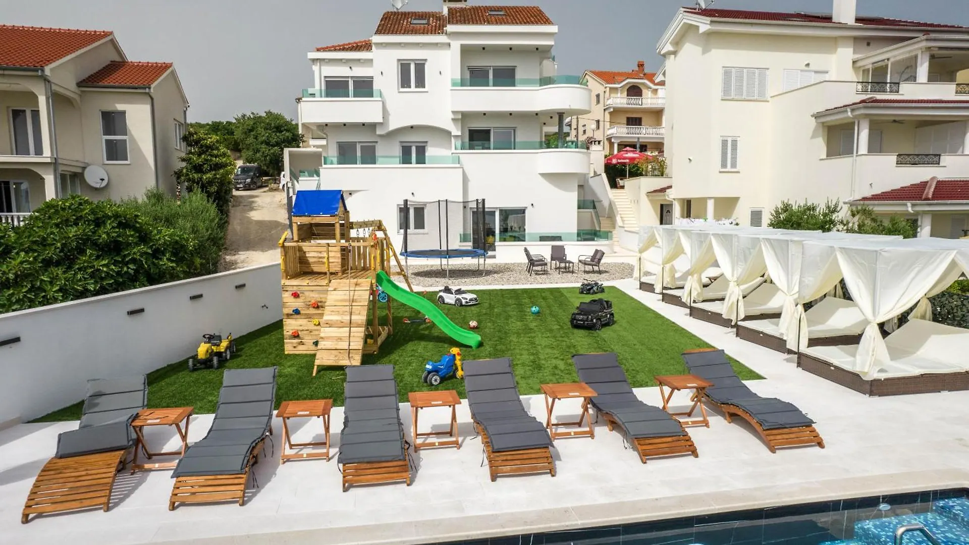 Holiday House Dominik Apartments Sveti Petar