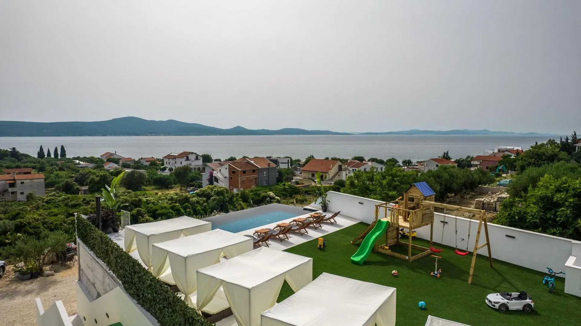 Holiday House Dominik Apartments Sveti Petar